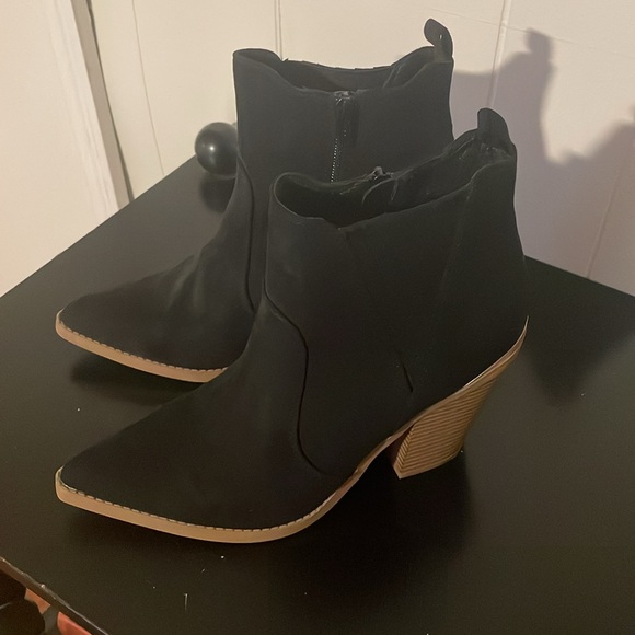 Miranda Booties - Picture 5 of 7